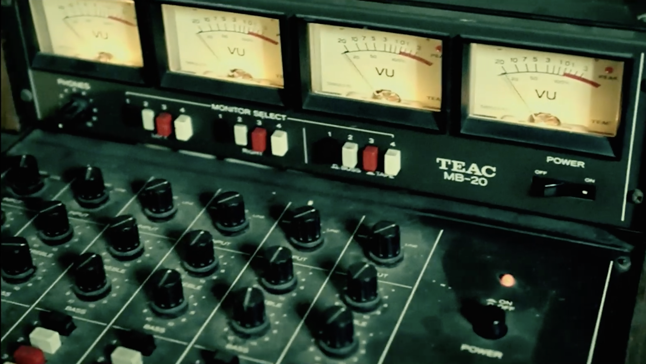 What's That Coming From The Record Machine? Live @ Houndsound